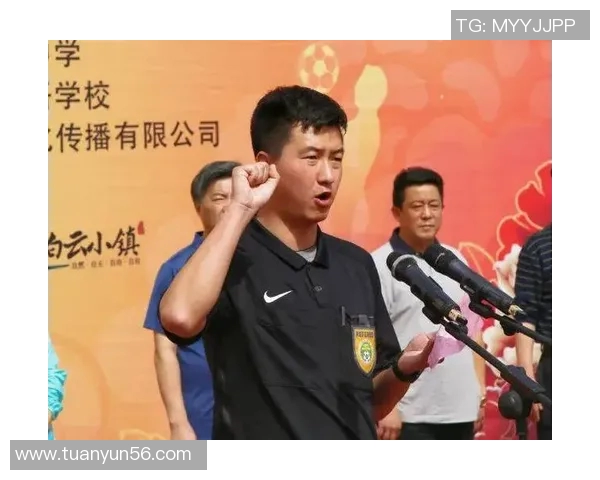 刘星的足球明星绰号揭晓他在绿茵场上的传奇故事与成就分析 刘星的足球明星绰号揭晓他在绿茵场上的传奇故事与成就分析